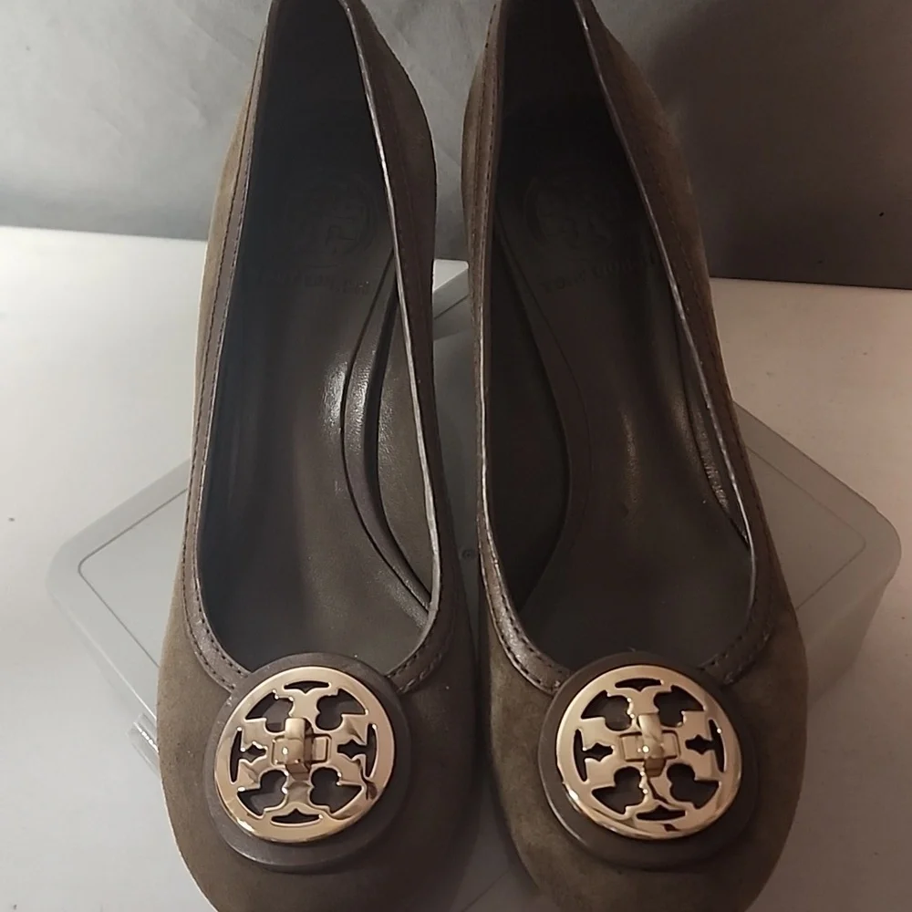 Tory Burch Brown Suede Heels with Logo Detail